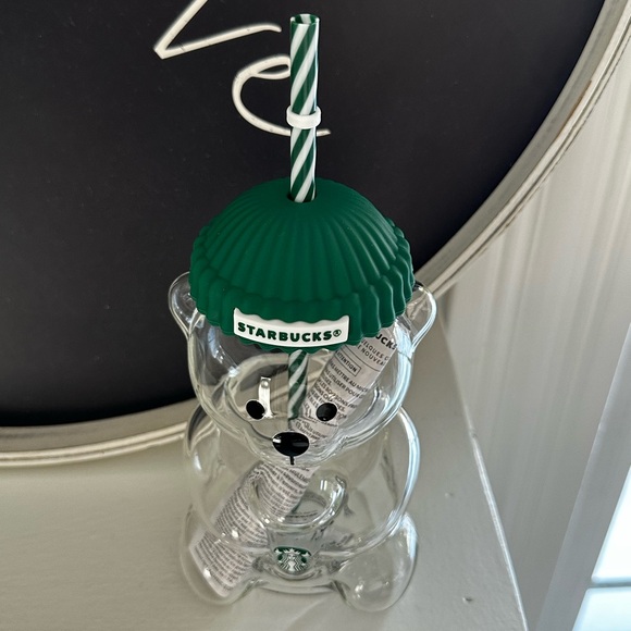 Limited Edition Starbucks “Bearista” cup - Picture 2 of 12